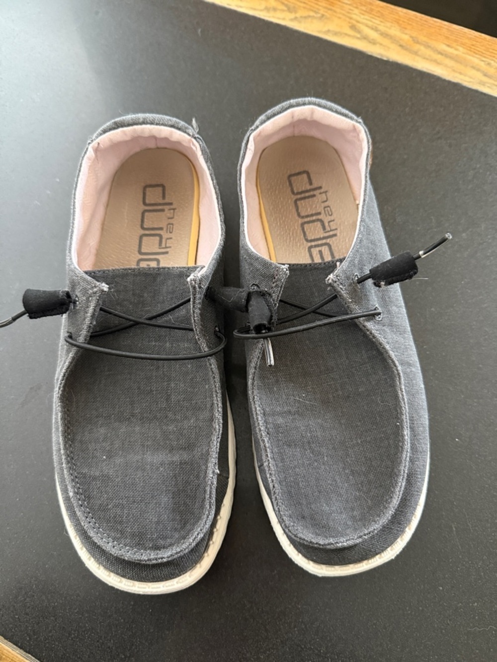 Hey Dude women’s Wendy chambray off black size 9